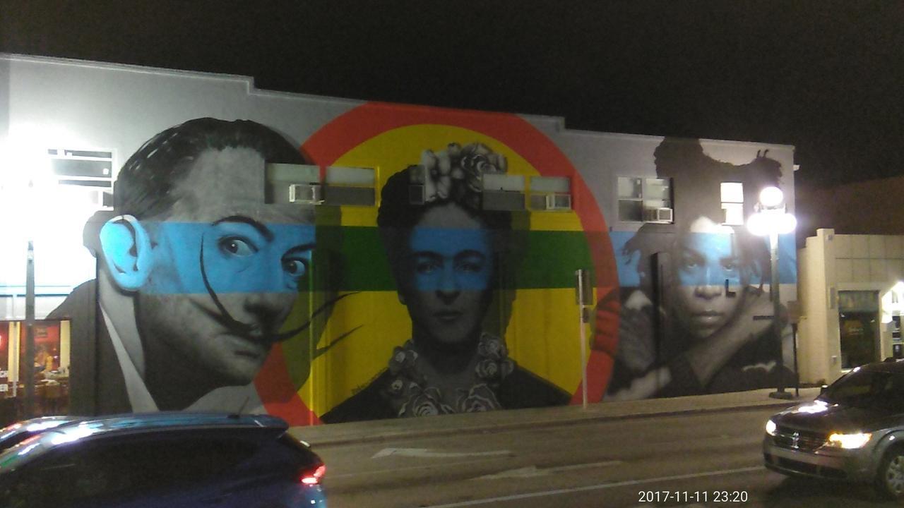 Downtown Hollywood Beach Students' Dormホステル エクステリア 写真