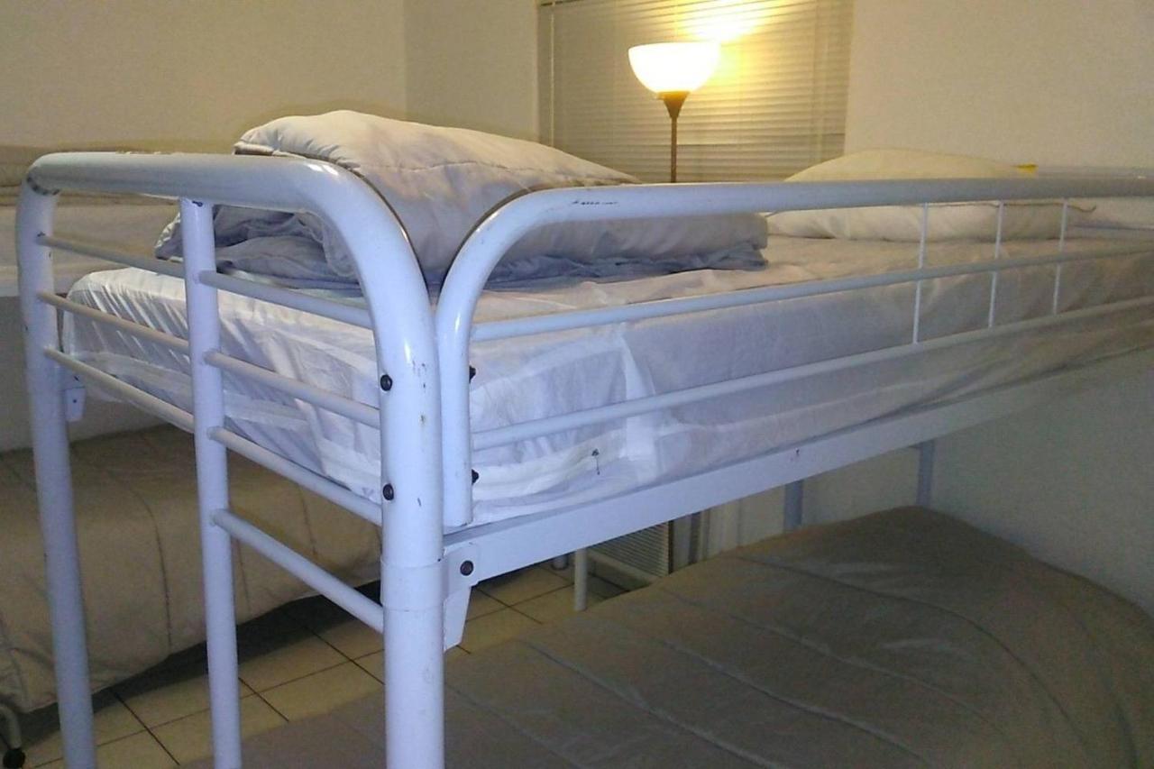 Downtown Hollywood Beach Students' Dormホステル エクステリア 写真