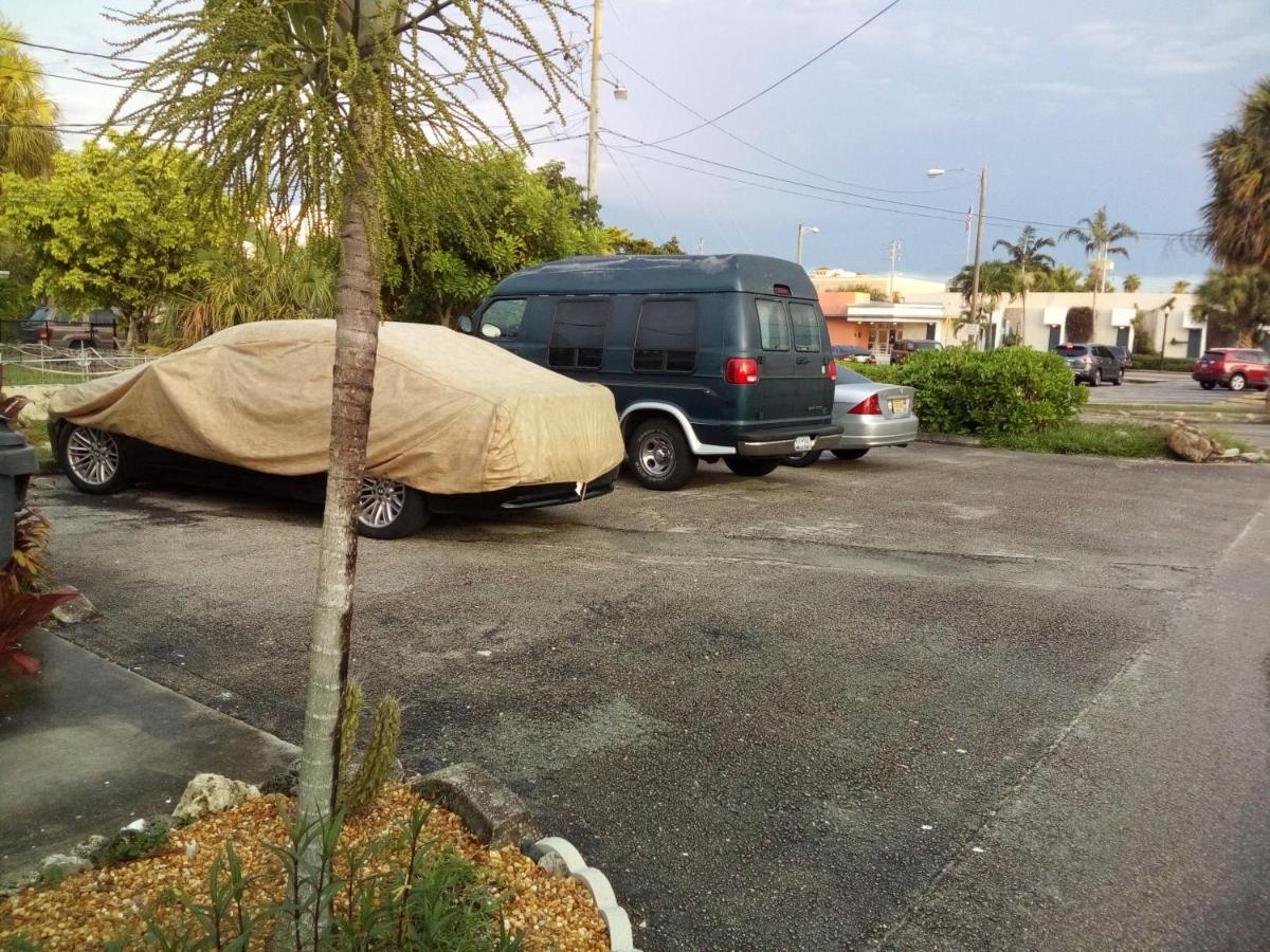 Downtown Hollywood Beach Students' Dormホステル エクステリア 写真